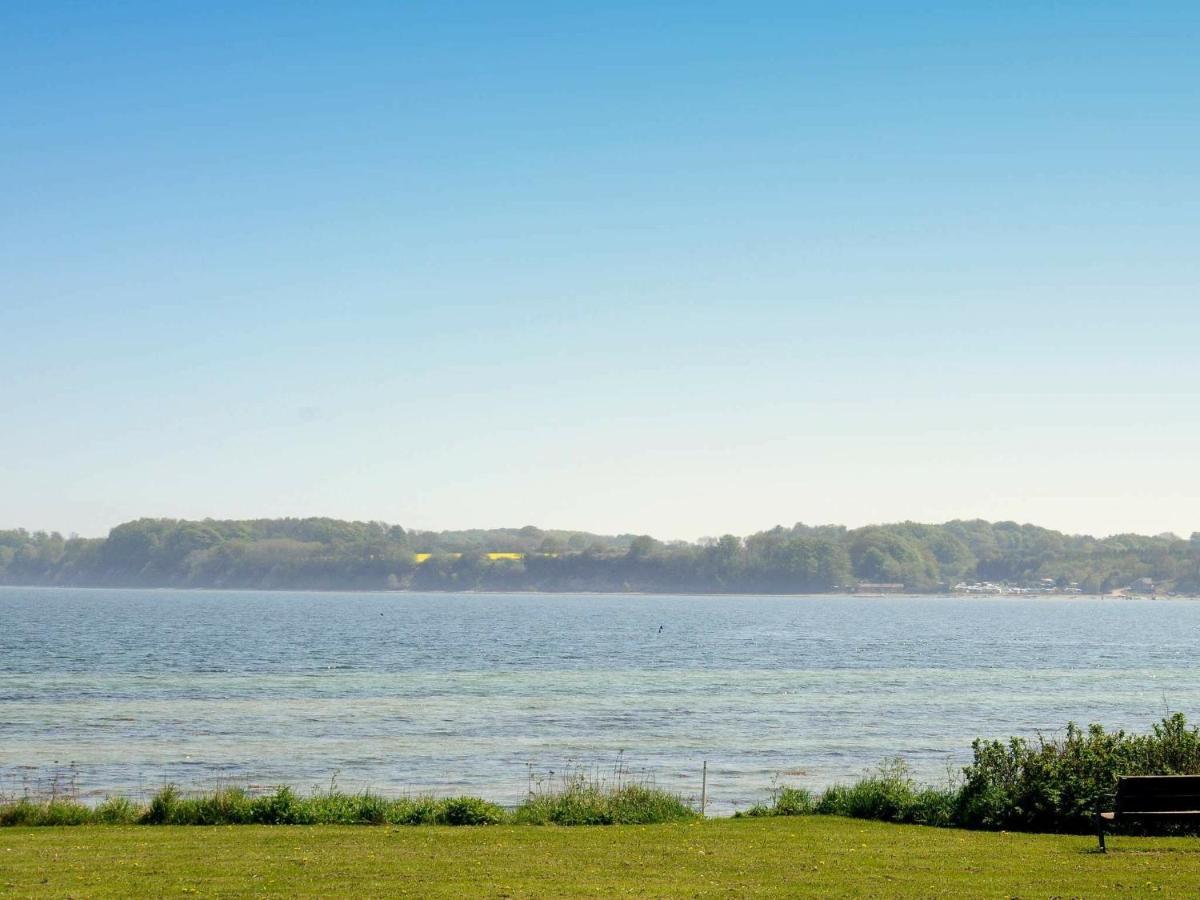 6 Person Holiday Home In Hejls Eksteriør bilde